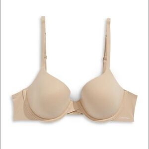 NWT Calvin Klein Perfectly Fit Modern T-Shirt Bra
